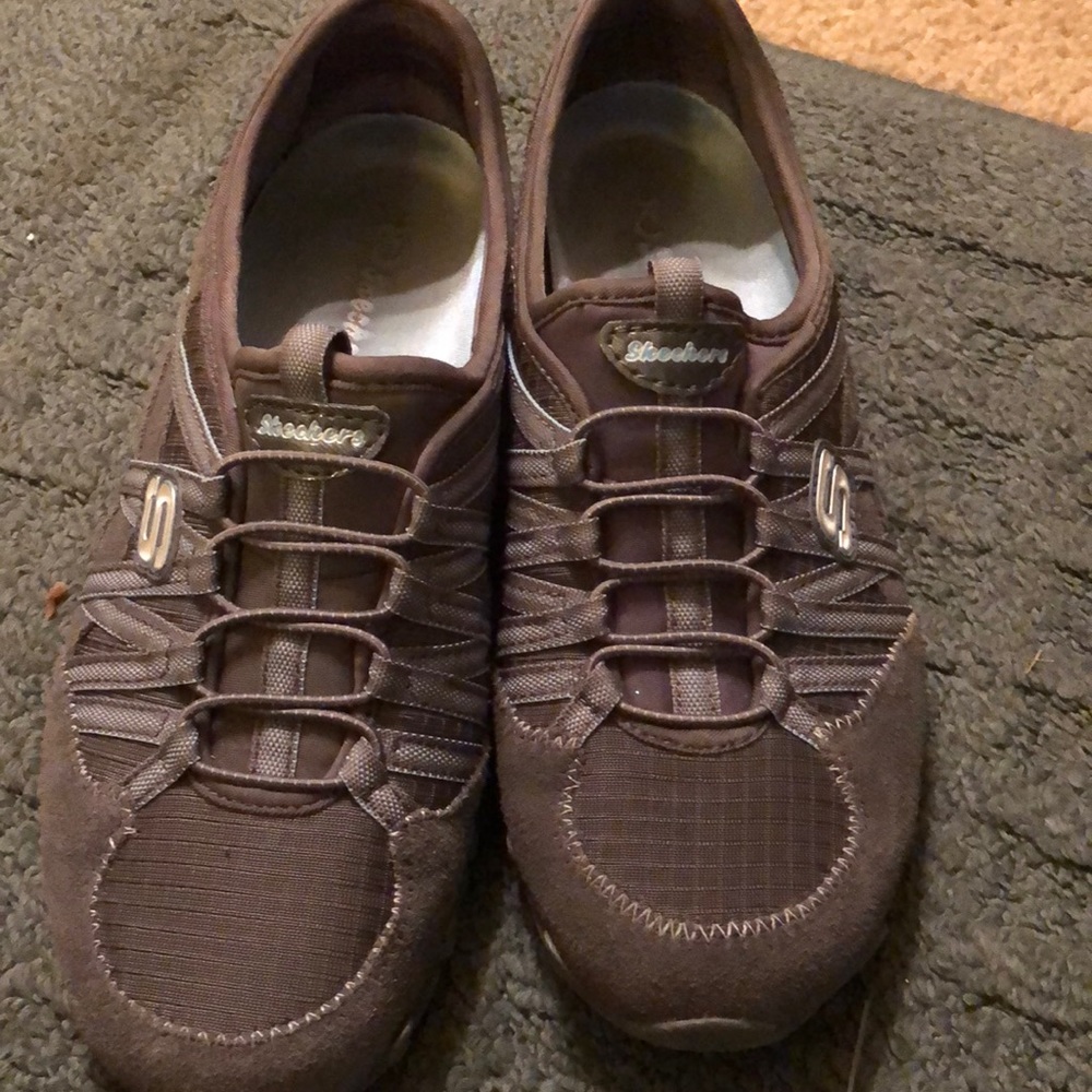 Skechers gray and blue tennis shoes